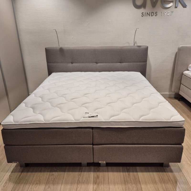 avek ninety showroom